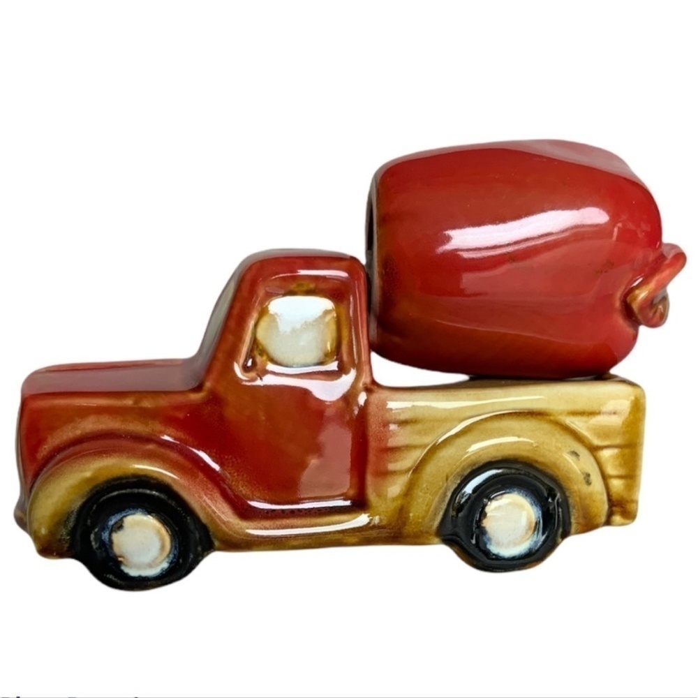 Apple Farmhouse Salt Pepper Shaker Set Ceramic Vintage MCM Truck with Apple